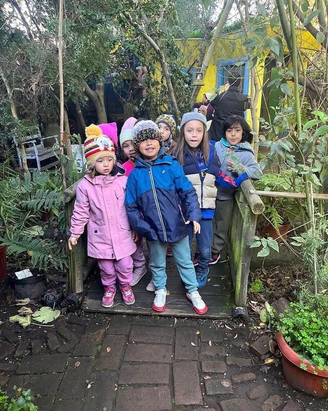 Explorando el jardín